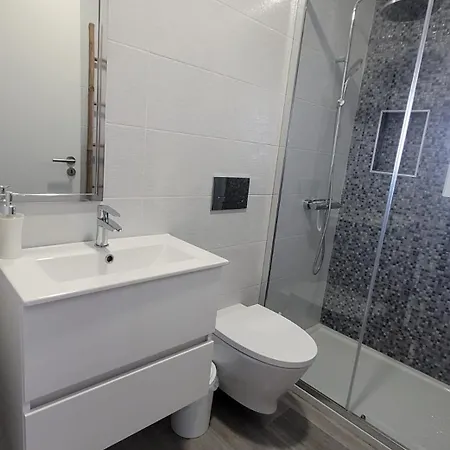 Porta 45 Apartamento Nazaré